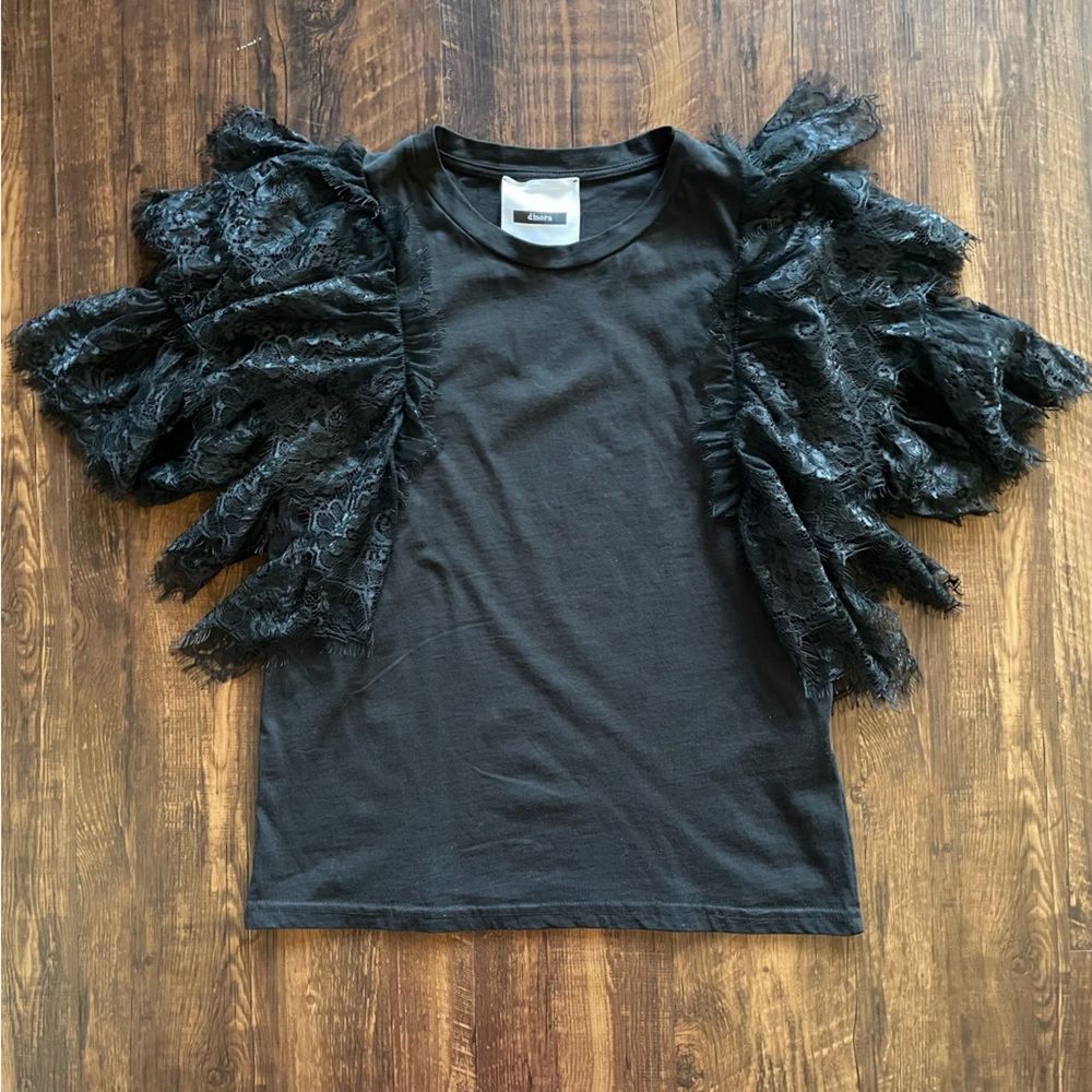 DIMORA Black Top with Lace Sleeves